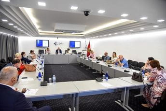 Pravno regulisati galensku proizvodnju Pravno regulisati galensku proizvodnju