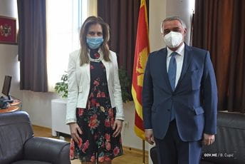 Bratić na sastanku sa ambasadorom Jermenije: Obnavljanje saradnje i prijateljskih veza Bratić na sastanku sa ambasadorom Jermenije: Obnavljanje saradnje i prijateljskih veza