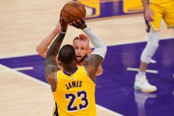 Lebron Džejms trojkom odveo Lejkerse u plej-of Lebron Džejms trojkom odveo Lejkerse u plej-of