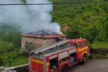 Bar: Izgorjela kuća u Boljevićima Bar: Izgorjela kuća u Boljevićima