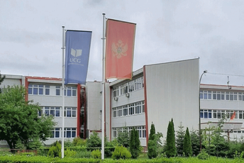 Nakon Mostaraca i Novosađani dodijelili plaketu za 65 godina tradicije Fakultetu za sport i fizičko vaspitanje iz Nikšića Nakon Mostaraca i Novosađani dodijelili plaketu za 65 godina tradicije Fakultetu za sport i fizičko vaspitanje iz Nikšića