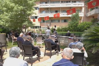 Posjete Domu starih dozvoljene nakon 15 mjeseci Posjete Domu starih dozvoljene nakon 15 mjeseci