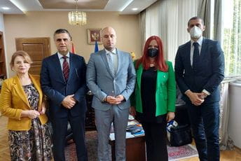 Do unapređenja ekonomije i suzbijanja korupcije doći ćemo samo zajedničkim snagama svih u društvu Do unapređenja ekonomije i suzbijanja korupcije doći ćemo samo zajedničkim snagama svih u društvu