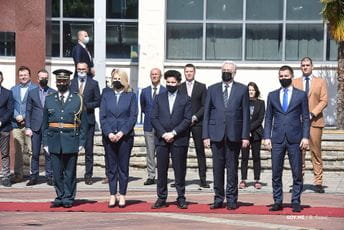 Još je živa Crna Gora! Još je živa Crna Gora!