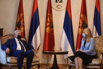 Krivokapić najavio pretvaranje četiri granična prelaza sa BiH u integralne Krivokapić najavio pretvaranje četiri granična prelaza sa BiH u integralne