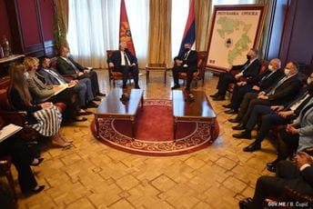 Krivokapić - Višković: Dati novi zamajac trgovinskoj saradnji u regionu Krivokapić - Višković: Dati novi zamajac trgovinskoj saradnji u regionu