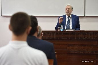 Krivokapić: Vlada će trajati do kraja mandata, biće mučno ali na muci se poznaju junaci Krivokapić: Vlada će trajati do kraja mandata, biće mučno ali na muci se poznaju junaci