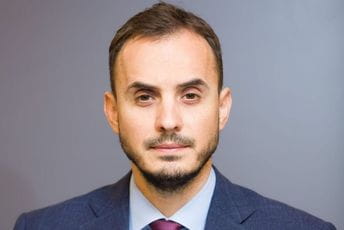 „Predložiš nešto, pa kad treba da se glasa uzdržan si za svoj prijedlog“ „Predložiš nešto, pa kad treba da se glasa uzdržan si za svoj prijedlog“