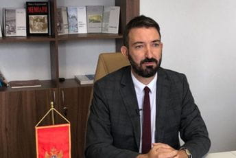 Vučiniću Njujork, Peroviću Tirana Vladimir Vučinić