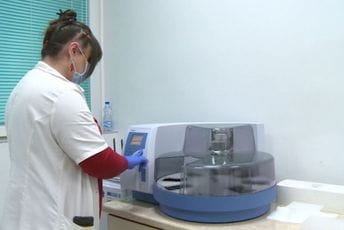 Crna Gora još nije akreditovala PCR testiranja i laboratorije Crna Gora još nije akreditovala PCR testiranja i laboratorije