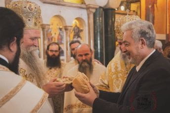 Joanikije oštro o Krivokapiću: Tražio sam da ispuni obećanje i potpiše Temeljni ugovor, ne da podrži moj izbor Joanikije oštro o Krivokapiću: Tražio sam da ispuni obećanje i potpiše Temeljni ugovor, ne da podrži moj izbor