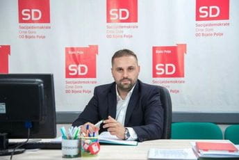 Bećirović: Raspišite izbore, ne brukajte se više Bećirović: Raspišite izbore, ne brukajte se više