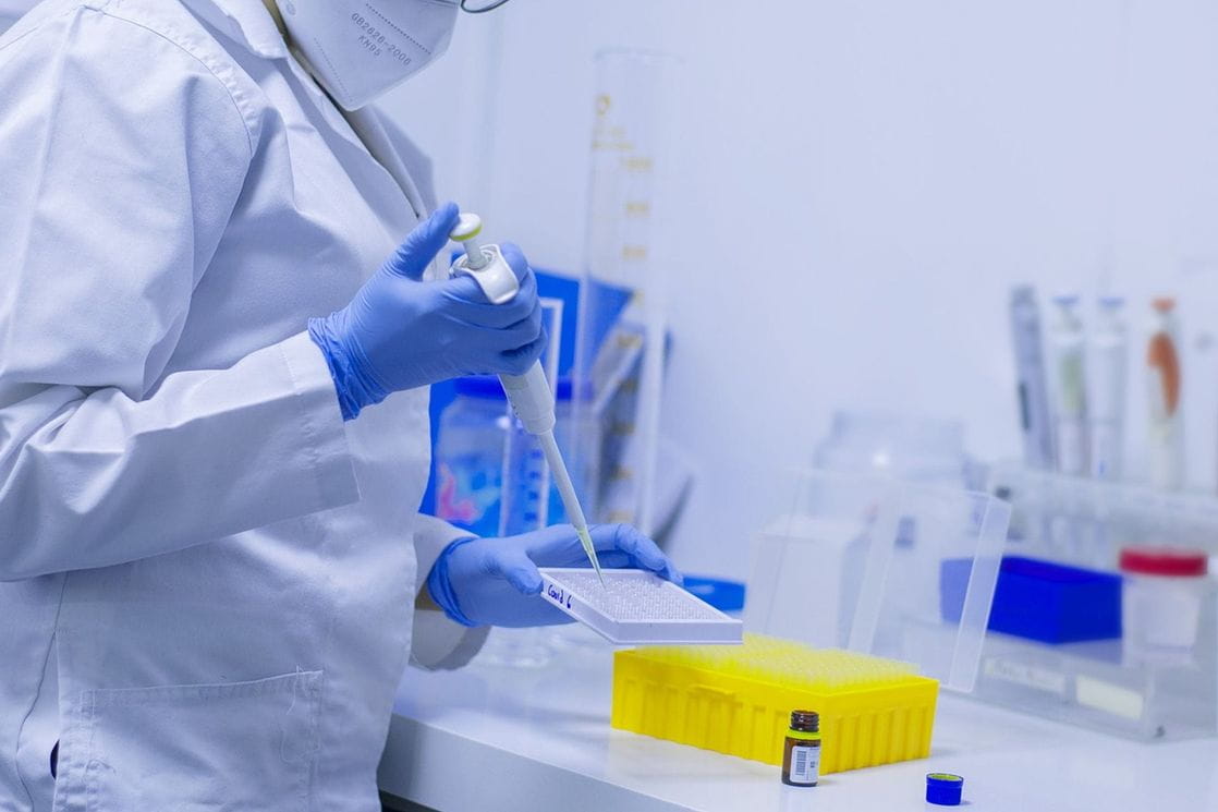 Za sprečavanje budućih pandemija: Na Kembridžu vještačka inteligencija napravila novi tip vakcine, testirana na ljudima