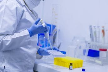 Za sprečavanje budućih pandemija: Na Kembridžu vještačka inteligencija napravila novi tip vakcine, testirana na ljudima