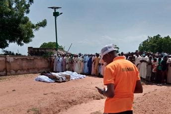 Otmičari oslobodili 14 studenata i radnika Otmičari oslobodili 14 studenata i radnika