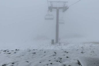 Na Bjelašnici jutros pao snijeg Na Bjelašnici jutros pao snijeg