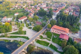 KOR: Uz put Danilovgrad – Podgorica nikle hale i hangari umjesto žita i usjeva KOR: Uz put Danilovgrad – Podgorica nikle hale i hangari umjesto žita i usjeva