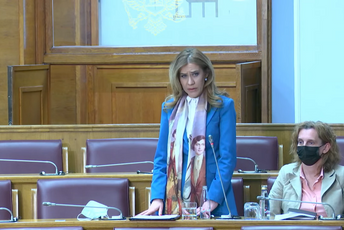 Pokrenuta online peticija za smjenu Vesne Bratić Pokrenuta online peticija za smjenu Vesne Bratić