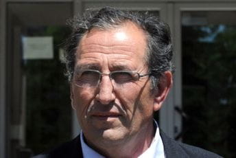 Korak po taktu tuđe muzike Velija MURIĆ