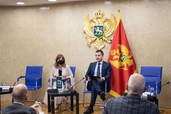 Crna Gora će biti još ljepša kada počnemo da živimo stvarne evropske vrijednosti Crna Gora će biti još ljepša kada počnemo da živimo stvarne evropske vrijednosti