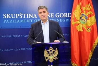 Medojević: Vlada u kontinuitetu krši Ustav i zakone koji definišu budžetski sistem Medojević: Vlada u kontinuitetu krši Ustav i zakone koji definišu budžetski sistem