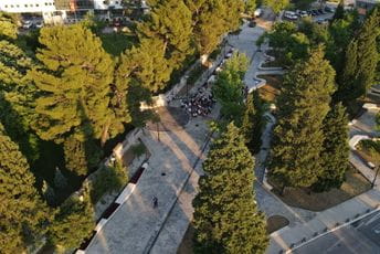 Svečano otvorena uređena pješačka zona i plato ispred Gimnazije Slobodan Škerović