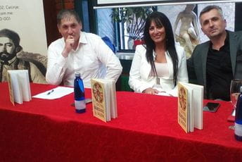 Održana promocija knjige ,,Bumerang valova” i razgovor sa Borisom Jovanovićem-Kastelom Održana promocija knjige ,,Bumerang valova” i razgovor sa Borisom Jovanovićem-Kastelom