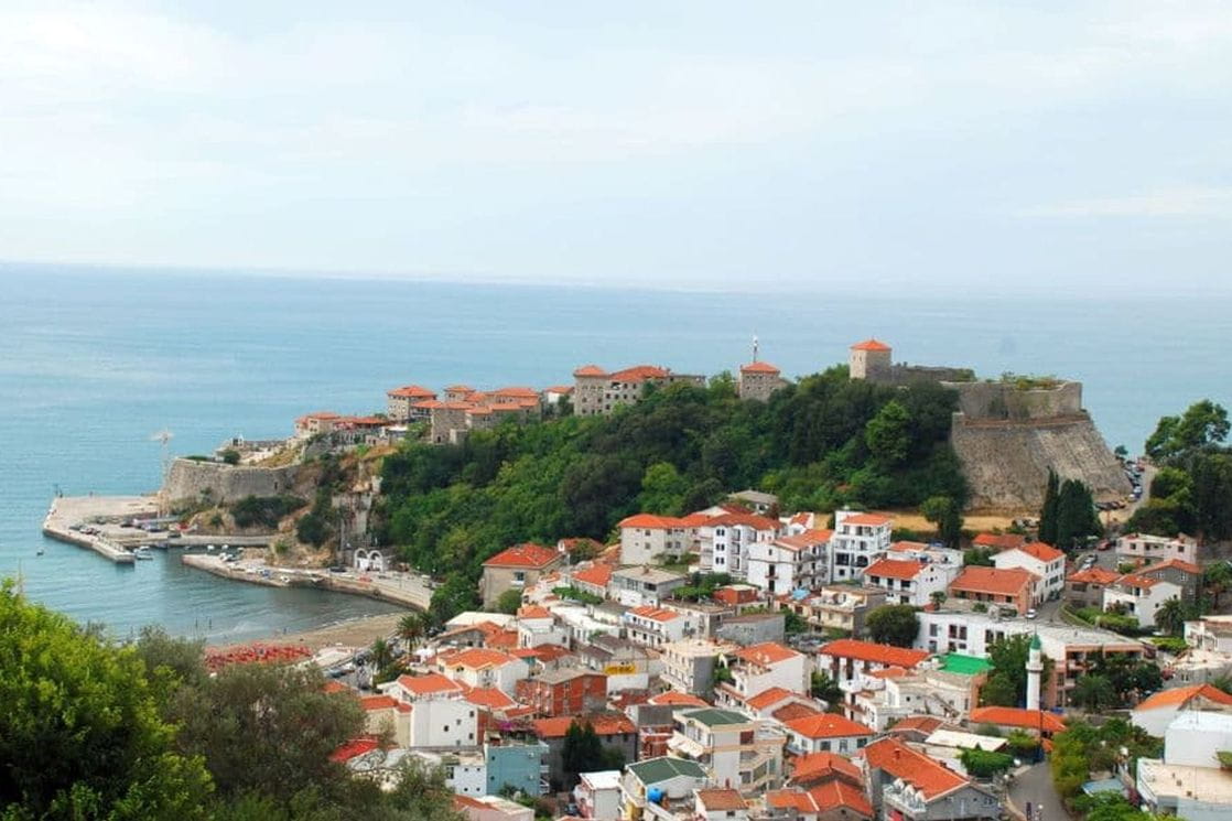 Ulcinj: Nikšićanin usred dana šenlučio na bulevaru