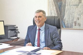 Đukanović: Novo poslovodstvo EPCG maksimalno cijeni i poštuje male akcionare i želi da „ozdravi“ kompaniju Đukanović: Novo poslovodstvo EPCG maksimalno cijeni i poštuje male akcionare i želi da „ozdravi“ kompaniju