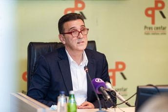 Batrićević: Potpisati Temeljni ugovor na Cetinju za nevjericu Batrićević: Potpisati Temeljni ugovor na Cetinju za nevjericu