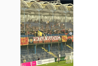 Navijači odali počast Matiji Vujoviću Navijači odali počast Matiji Vujoviću
