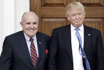 Procurio snimak telefonskog poziva u kojem je Đulijani vršio pritisak na Ukrajinu zbog Bajdena Procurio snimak telefonskog poziva u kojem je Đulijani vršio pritisak na Ukrajinu zbog Bajdena