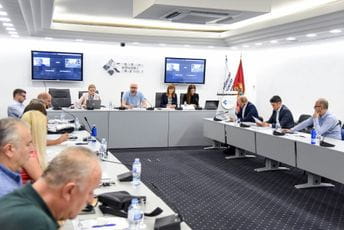 Privredna komora: Neophodno nastaviti socijalni dijalog o radu nedjeljom Privredna komora: Neophodno nastaviti socijalni dijalog o radu nedjeljom