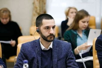 Drašković: Zašto Abazović poziva Pejovića na kanabe, kad postoje zakoni i nadležne službe? Drašković: Zašto Abazović poziva Pejovića na kanabe, kad postoje zakoni i nadležne službe?