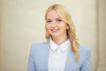 Bečićeva savjetnica: Đukanovićev kabinet bavi se manipulacijama i lažima Bečićeva savjetnica: Đukanovićev kabinet bavi se manipulacijama i lažima