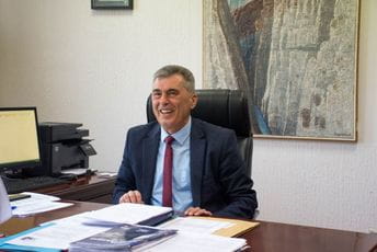 EPCG možda mimo suda ukine takse na obnovljive izvore energije EPCG možda mimo suda ukine takse na obnovljive izvore energije