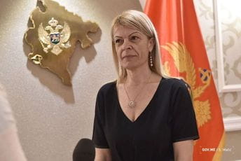 Damjanović: Vlast nije podržala usvajanje Zakona za podsticaj inovacija, a sada ih prigrabila kao njihovu kreaciju Damjanović: Vlast nije podržala usvajanje Zakona za podsticaj inovacija, a sada ih prigrabila kao njihovu kreaciju