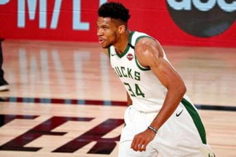 Predvođeni Adetokumbom Baksi stigli do 2:2 Predvođeni Adetokumbom Baksi stigli do 2:2