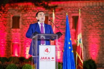 Đurašković Abazoviću: Nikako da se dogovorite ko jeste, a ko nije vidio Temeljni ugovor Đurašković Abazoviću: Nikako da se dogovorite ko jeste, a ko nije vidio Temeljni ugovor