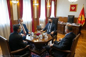 Bečić razgovarao sa žiteljima Valdanosa Bečić razgovarao sa žiteljima Valdanosa