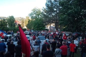 Počela antifašistička šetnja "Svi smo mi Ljubo" Počela antifašistička šetnja "Svi smo mi Ljubo"