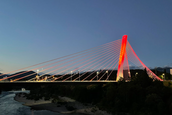 U čast zlatnih lavica: Milenijum u crvenoj boji do kraja turnira u Ljubljani U čast zlatnih lavica: Milenijum u crvenoj boji do kraja turnira u Ljubljani