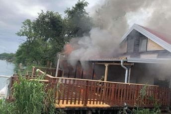 Kućice zapaljene kao upozorenje Požar izbio 7. juna