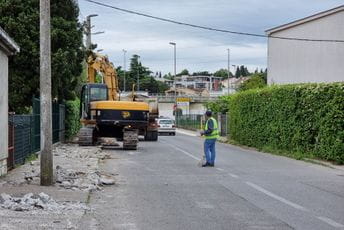 Sjutra obilazak završenih radova na sanaciji I faze Ulice Golce Delčeva Sjutra obilazak završenih radova na sanaciji I faze Ulice Golce Delčeva