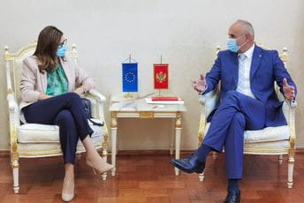 Kašćelan - Popa: Snaženje privrede uz očuvanje životne sredine ključni za razvoj Cetinja Kašćelan - Popa: Snaženje privrede uz očuvanje životne sredine ključni za razvoj Cetinja