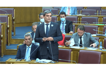 Poslanici danas biraju Ibrahimovića za potpredsjednika Skupštine Poslanici danas biraju Ibrahimovića za potpredsjednika Skupštine