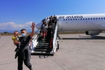 Avion Er Astane sletio na podgorički aerodrom Avion Er Astane sletio na podgorički aerodrom