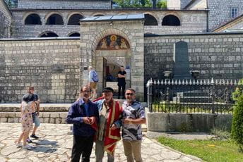 Lovćenske straže pozivaju na protest ispred Cetinjskog manastira Lovćenske straže pozivaju na protest ispred Cetinjskog manastira