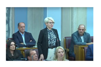 Božović o zabrinutim građanima: Grupa huligana krenula u napad na Cetinjski manastir, Sekulović da obezbijedi zaštitu sveštenstva Božović o zabrinutim građanima: Grupa huligana krenula u napad na Cetinjski manastir, Sekulović da obezbijedi zaštitu sveštenstva