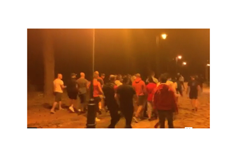 Na poziv poslanice DF-a došli Budvani ispred Cetinjskog manastira Na poziv poslanice DF-a došli Budvani ispred Cetinjskog manastira